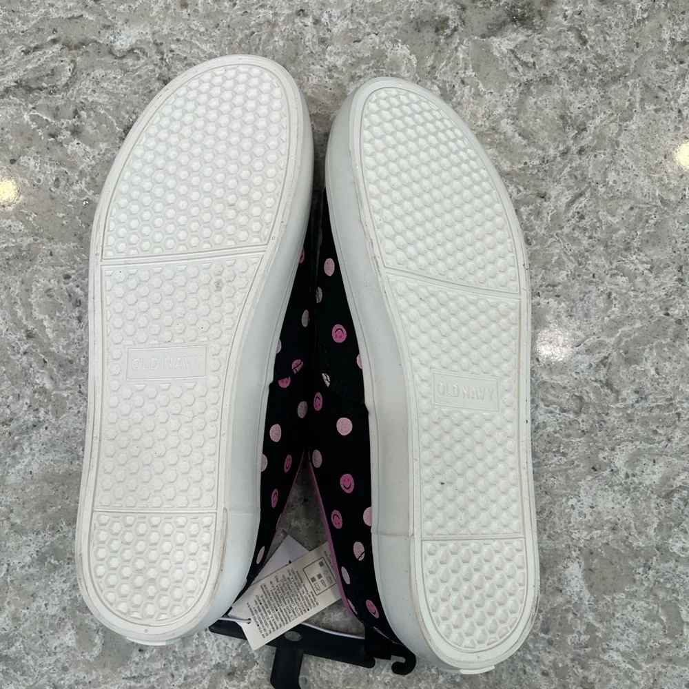 NWT Old Navy Black Canvas Sneakers  Light & Bright Pink Polka Dots Size 5Y - Picture 5 of 5